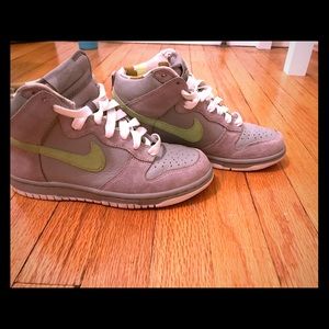 Nike Dunks High Tops Green & Grey